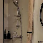 Du Canal Гостевой дом Courcouronnes