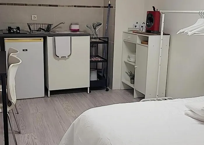 Du Canal 게스트하우스