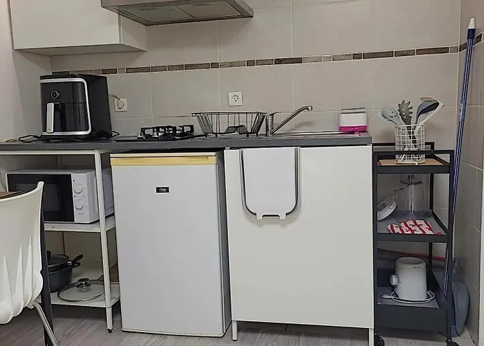 Du Canal 게스트하우스 *